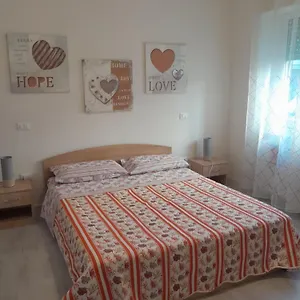 https://casa-di-luca-piombino.it-tuscanyhotel.com