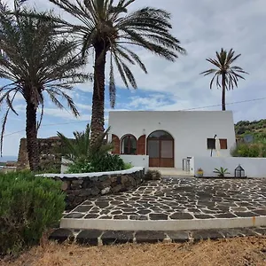 https://radyshams-dammusi-le-palme-bait.sicilyhotelsitaly.net